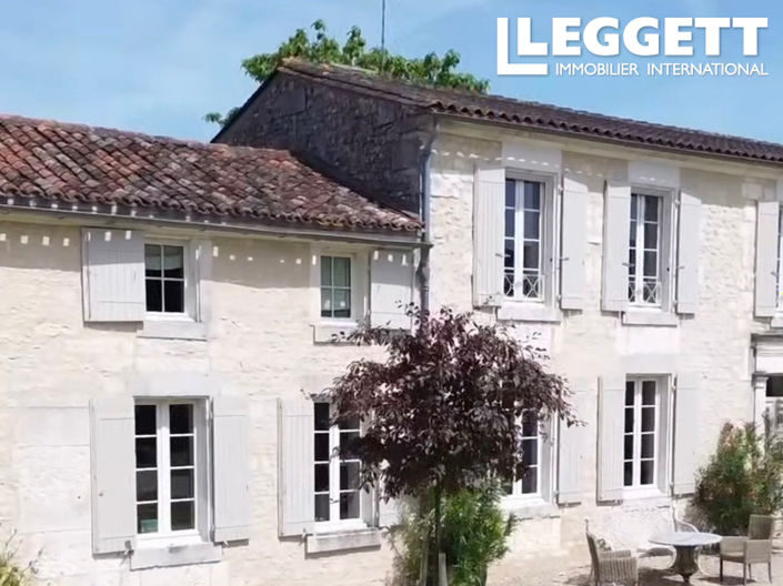 Image No.2-Maison de 6 chambres à vendre à Charente