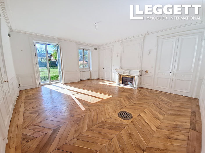 Image No.6-9 Bed House for sale