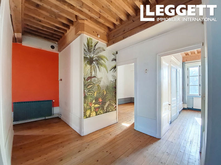 Image No.8-9 Bed House for sale