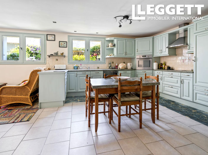 Image No.2-4 Bed House for sale