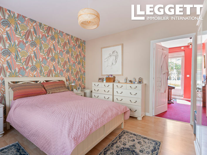 Image No.5-4 Bed House for sale