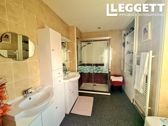 Image No.7-4 Bed House for sale