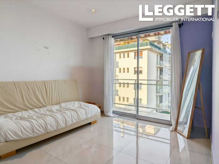 Image No.8-3 Bed Apartment for sale