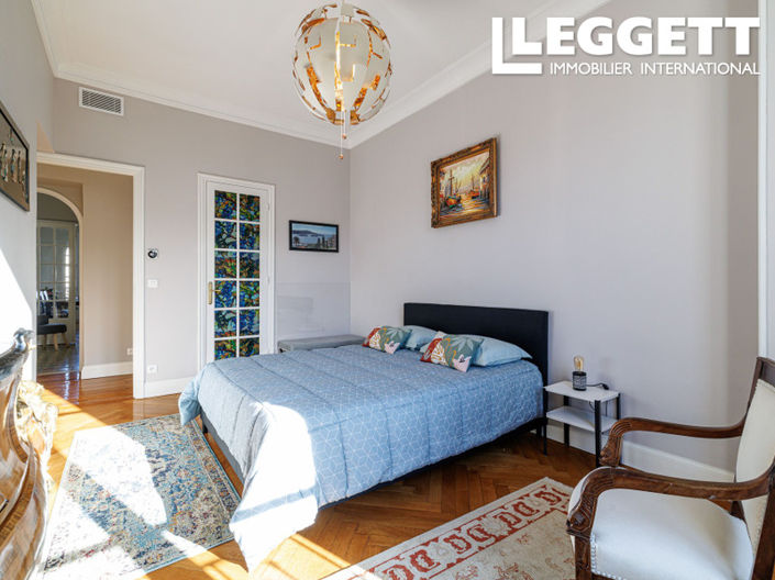 Image No.10-3 Bed Apartment for sale