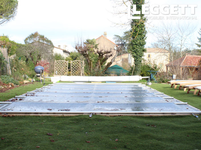 Image No.9-6 Bed House for sale