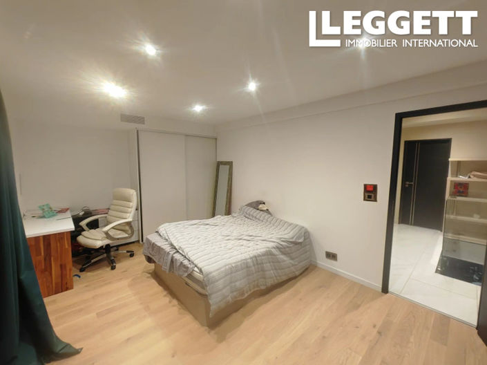 Image No.9-4 Bed House for sale