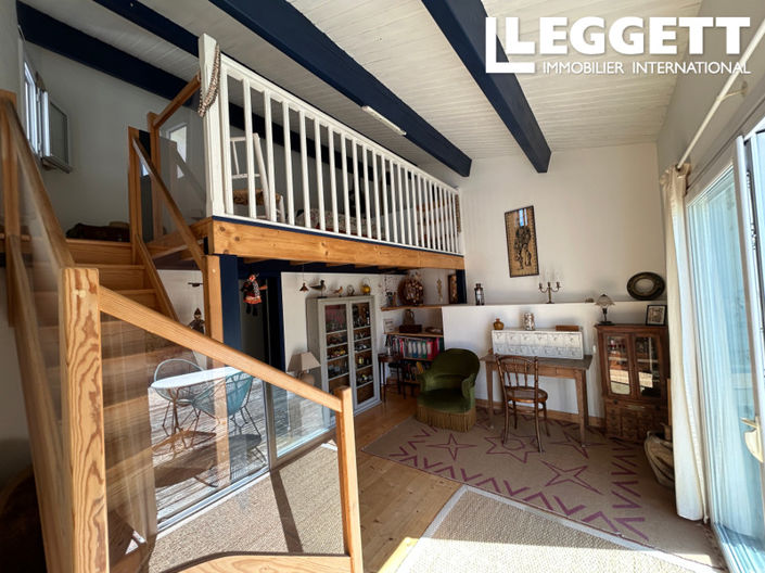 Image No.7-2 Bed House for sale