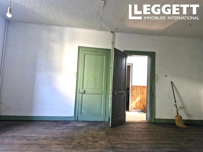 Image No.6-5 Bed House for sale