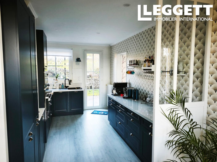 Image No.5-5 Bed House for sale