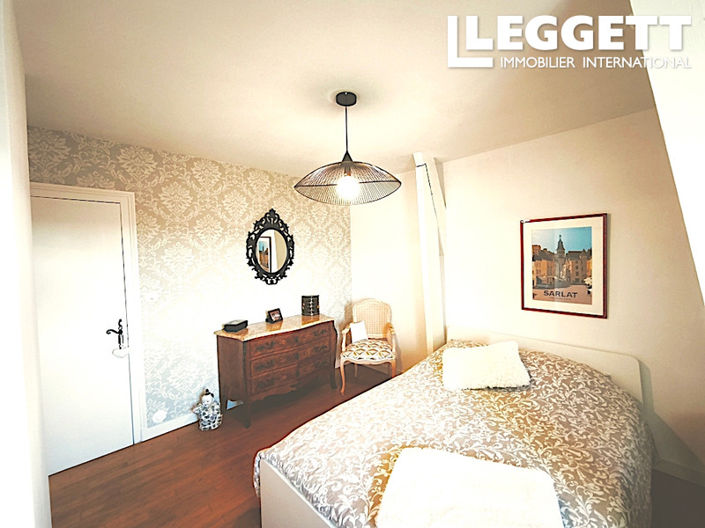 Image No.7-5 Bed House for sale