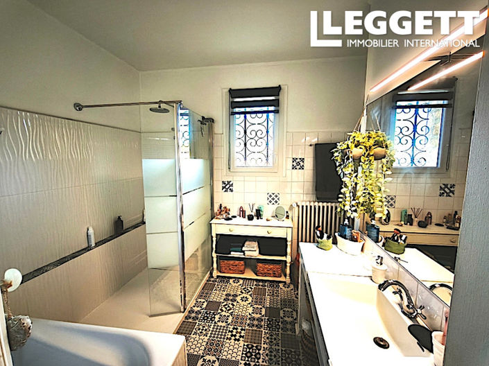 Image No.9-5 Bed House for sale