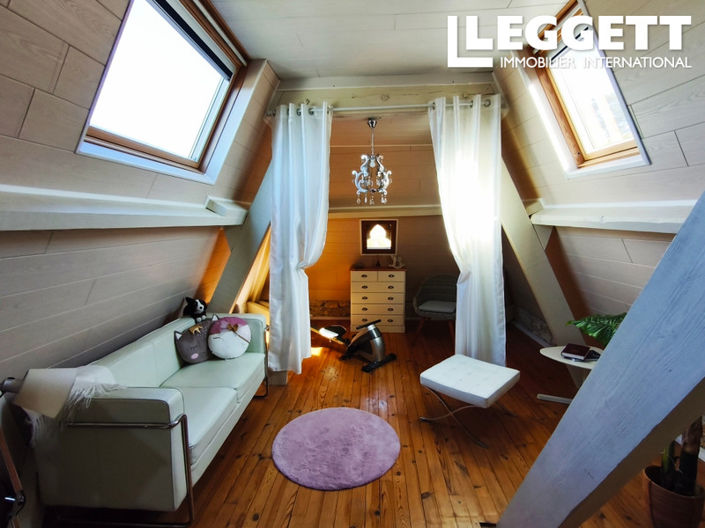 Image No.9-5 Bed House for sale