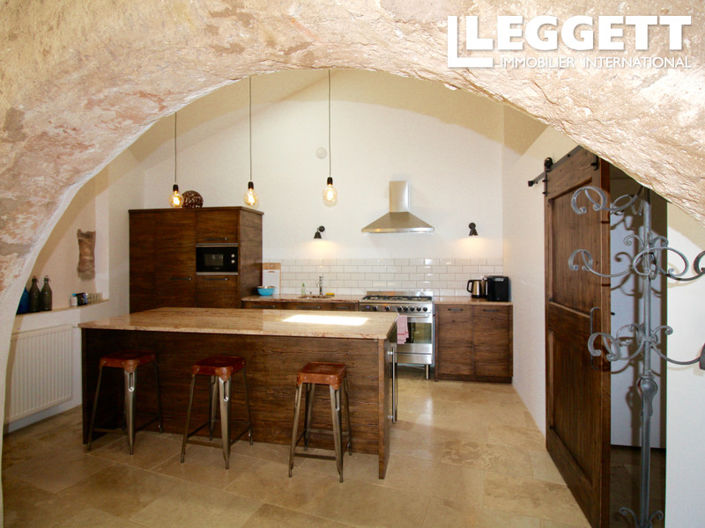 Image No.9-6 Bed Chateaux for sale