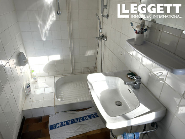 Image No.10-3 Bed House for sale