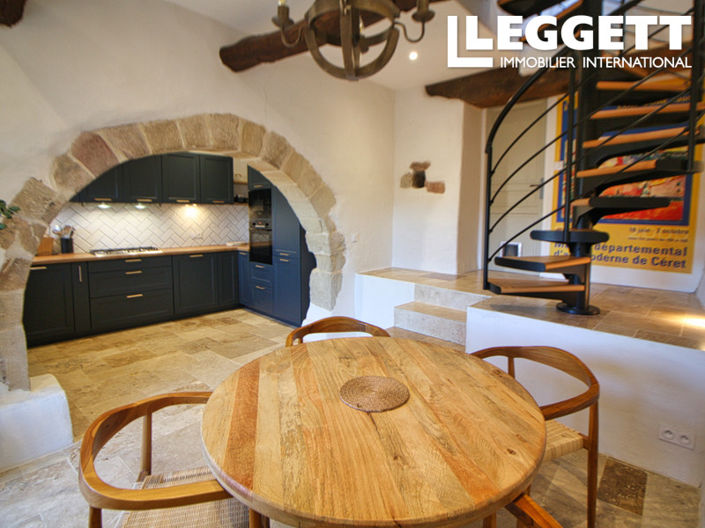 Image No.9-10 Bed Commercial for sale