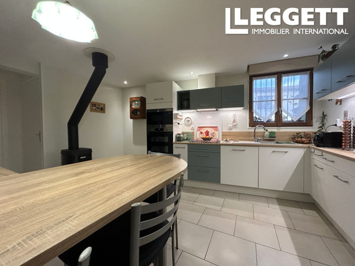 Image No.6-3 Bed House for sale