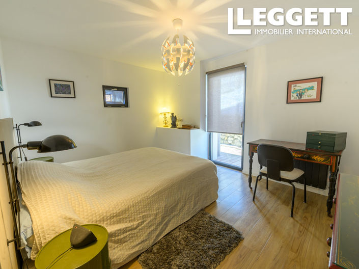 Image No.6-4 Bed House for sale