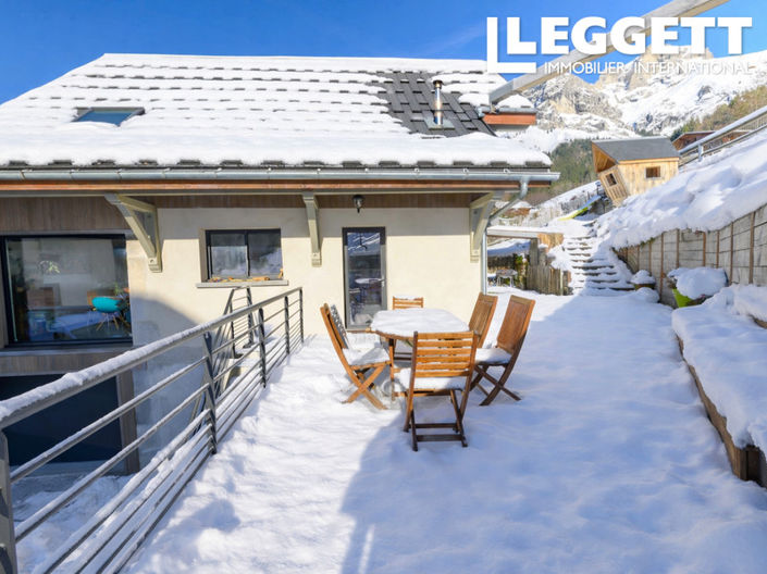 Image No.8-4 Bed House for sale