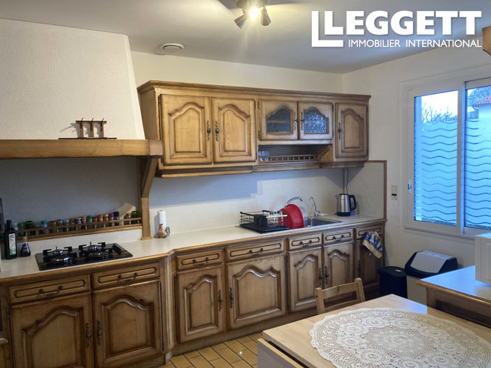 Image No.3-5 Bed House for sale