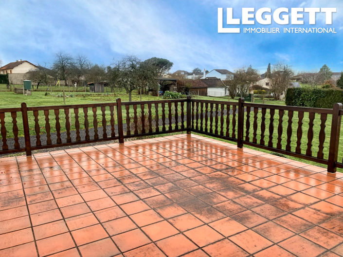 Image No.8-5 Bed House for sale