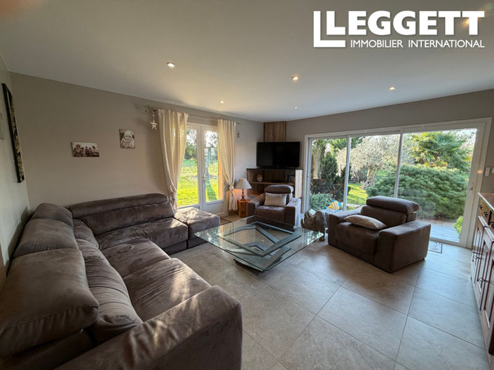 Image No.4-7 Bed House for sale