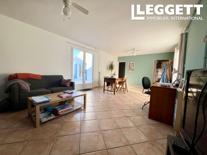 Image No.6-3 Bed House for sale