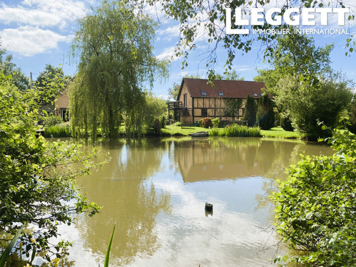 Image No.8-5 Bed Land for sale