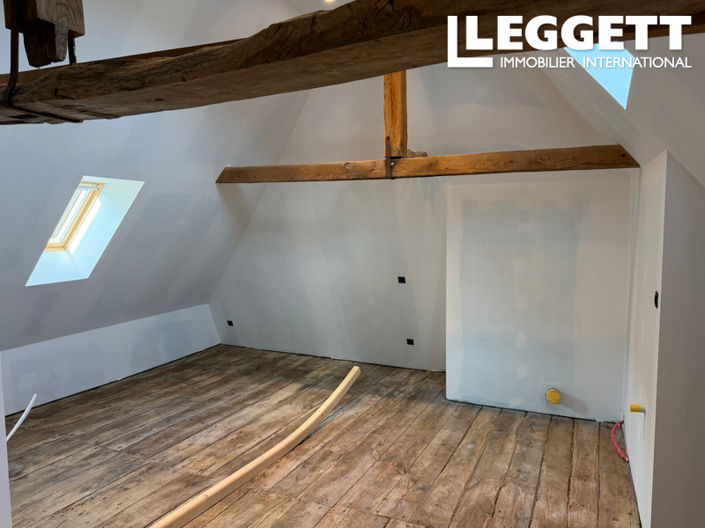 Image No.10-4 Bed House for sale