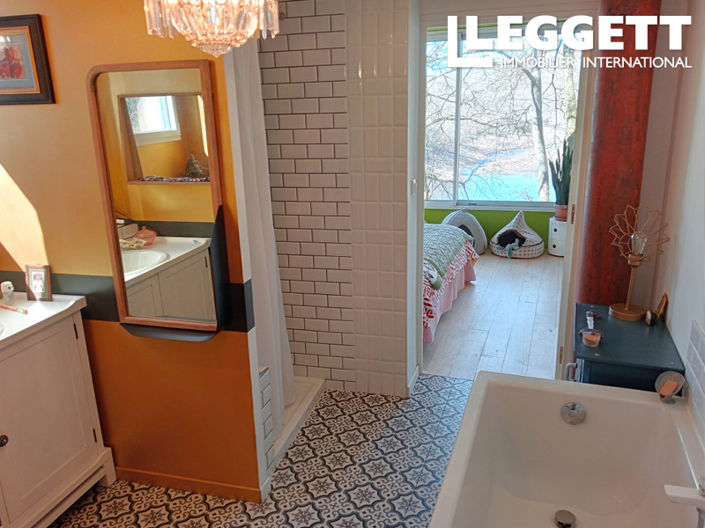 Image No.3-3 Bed House for sale