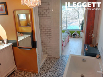 ahr0chm6ly9jzg4uagvzdglhlmltbw8vaw1hz2uvvevom