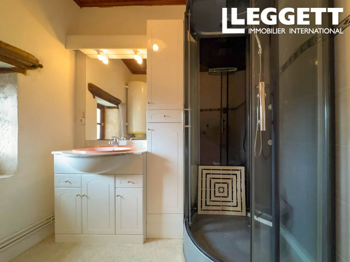 Image No.8-2 Bed House for sale