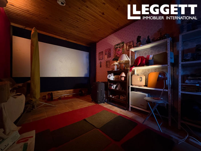 Image No.8-3 Bed House for sale