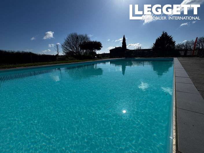 Image No.2-4 Bed House for sale