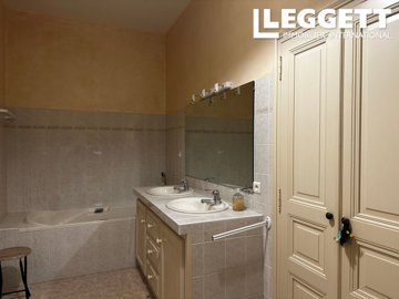 ahr0chm6ly9jzg4uagvzdglhlmltbw8vaw1hz2uvvevom