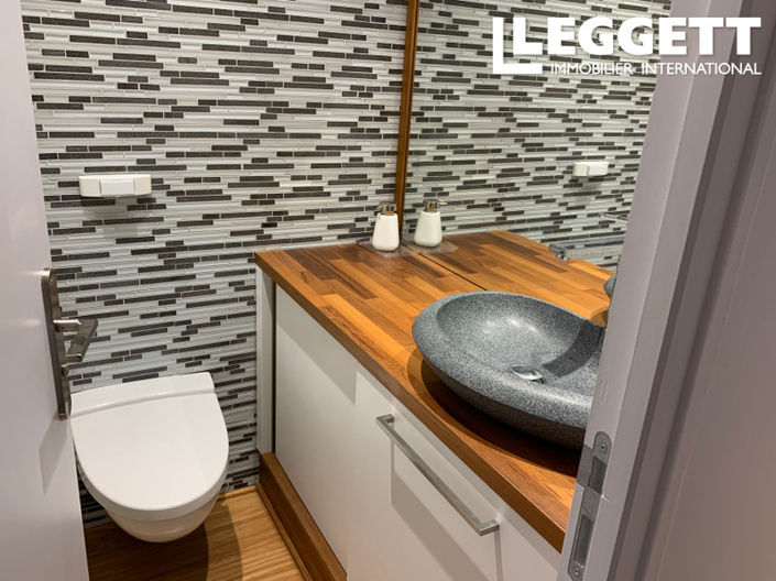 Image No.9-3 Bed House for sale