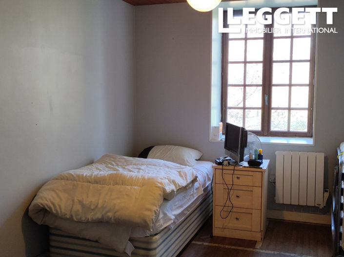 Image No.10-2 Bed House for sale