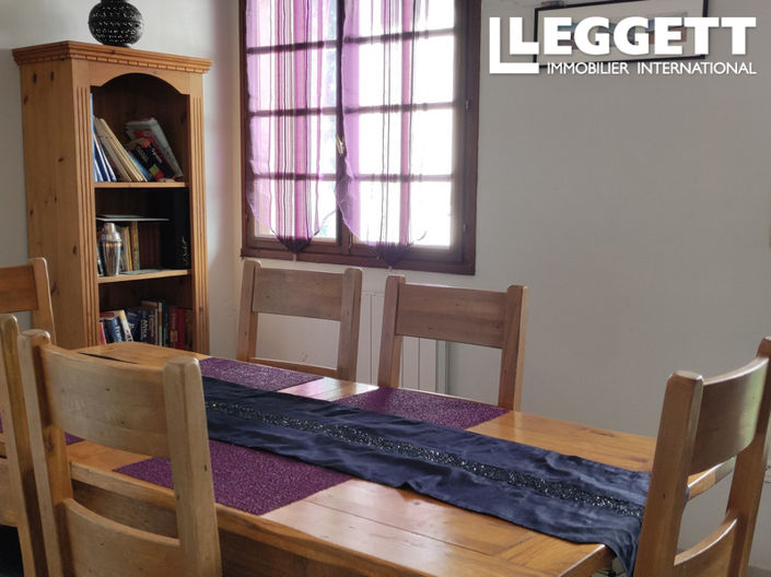 Image No.8-2 Bed House for sale