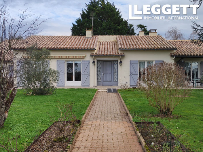 Image No.2-Maison de 4 chambres à vendre à Civray