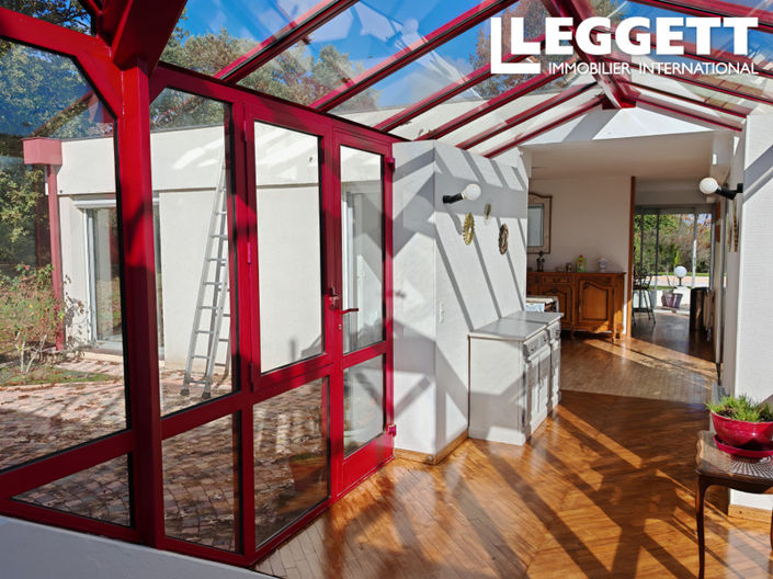 Image No.5-5 Bed House for sale