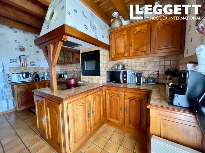 Image No.6-5 Bed House for sale