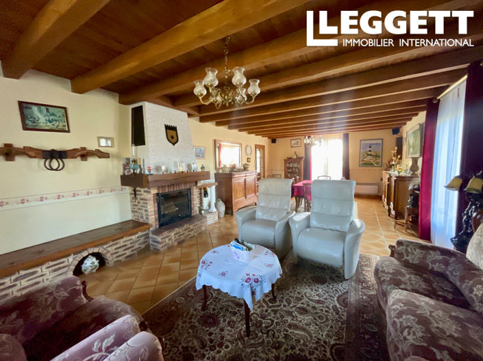 Image No.7-5 Bed House for sale