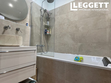 ahr0chm6ly9jzg4uagvzdglhlmltbw8vaw1hz2uvvevom