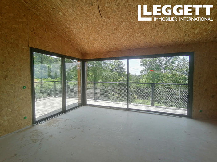 Image No.8-3 Bed House for sale