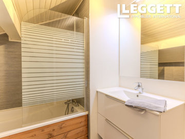 ahr0chm6ly9jzg4uagvzdglhlmltbw8vaw1hz2uvvevom