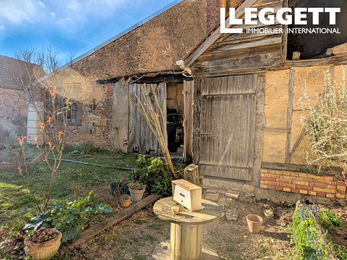 Image No.10-3 Bed House for sale