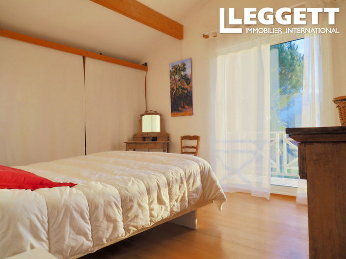 Image No.7-4 Bed House for sale