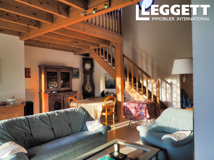 Image No.8-4 Bed House for sale