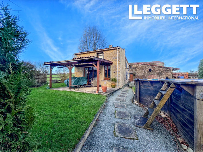 Image No.2-Maison de 2 chambres à vendre à Saint-Pierre-du-Chemin