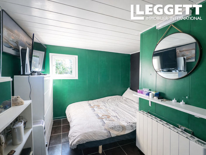 Image No.8-2 Bed House for sale