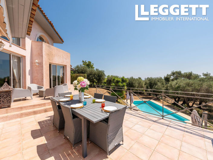 Image No.7-5 Bed House for sale